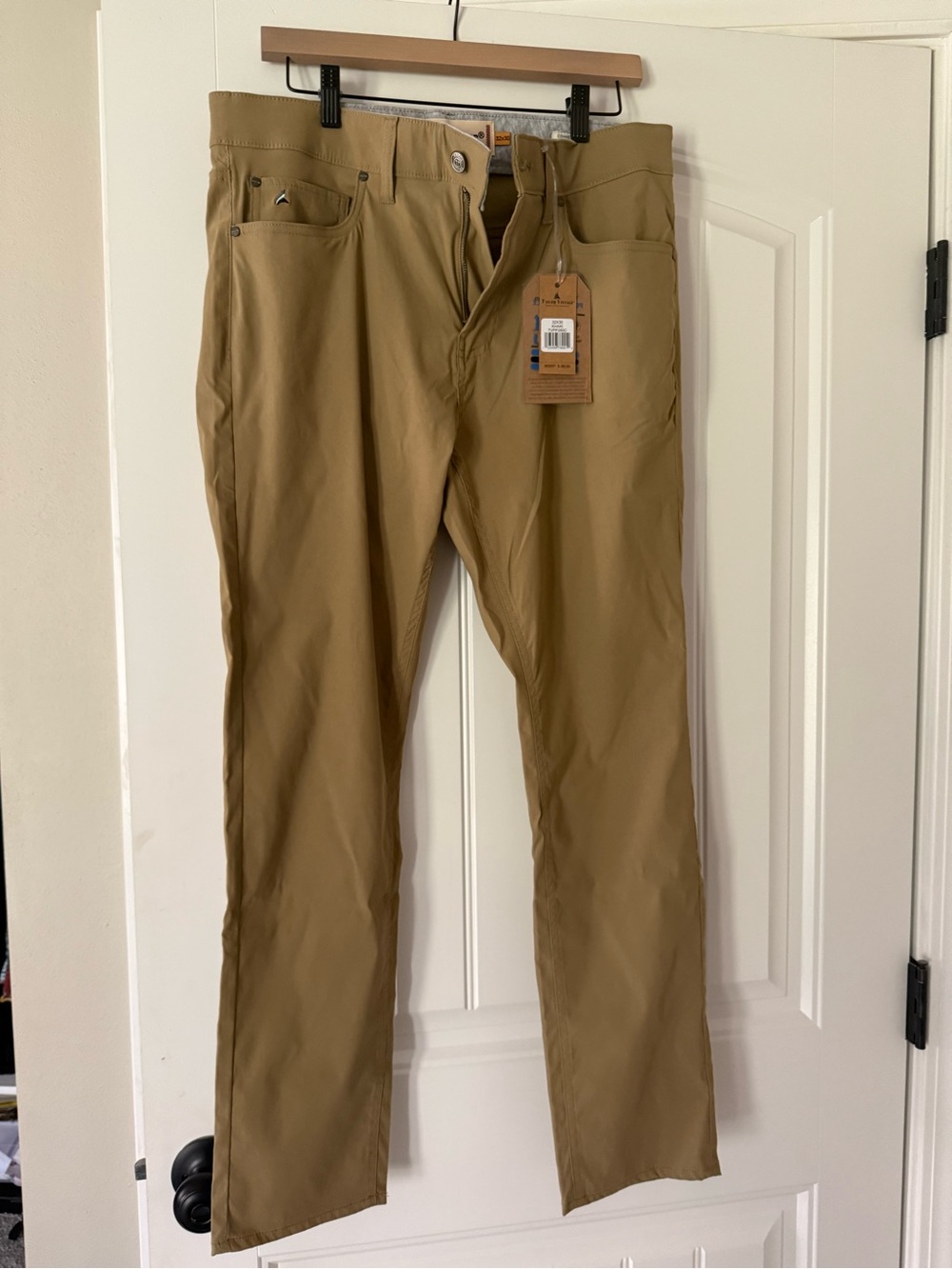 Tailor Vintage Men’s Khaki Straight Chinos